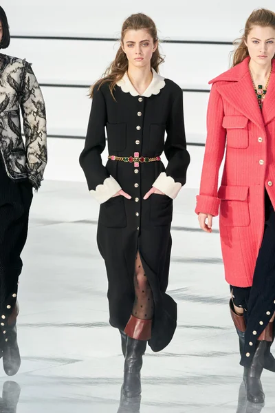 Look 7